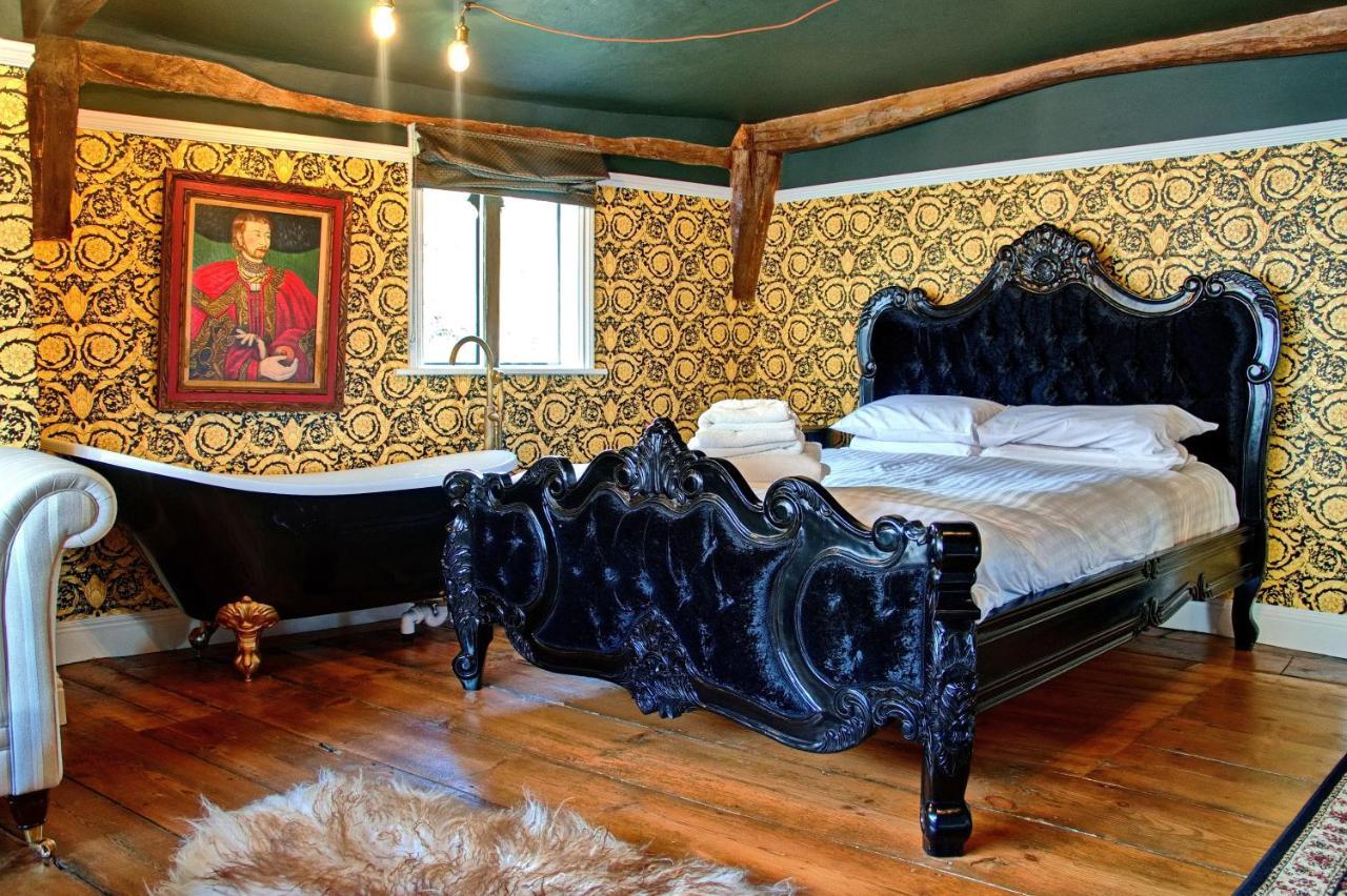 Huge Deluxe 600 Year Old Essex Manor, Hot Tub, Cinema Room, Sky Tv Saffron Walden Kültér fotó