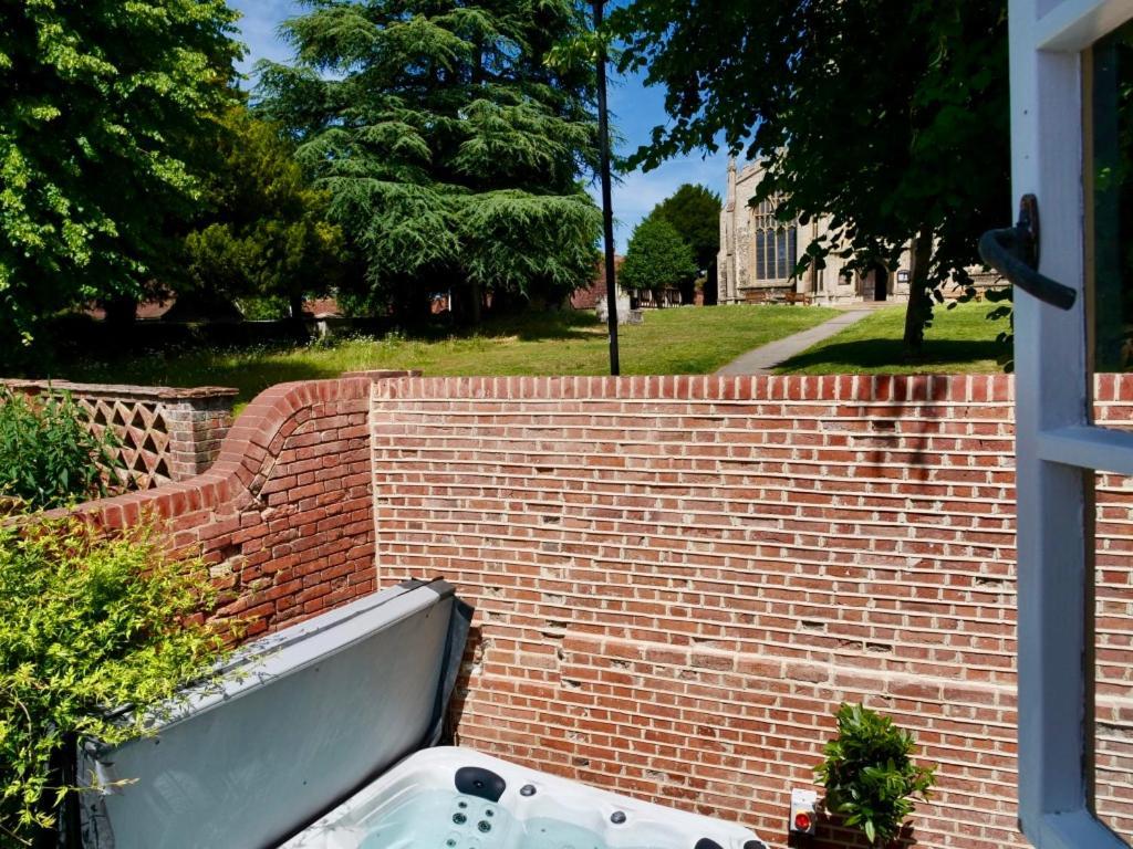 Huge Deluxe 600 Year Old Essex Manor, Hot Tub, Cinema Room, Sky Tv Saffron Walden Kültér fotó