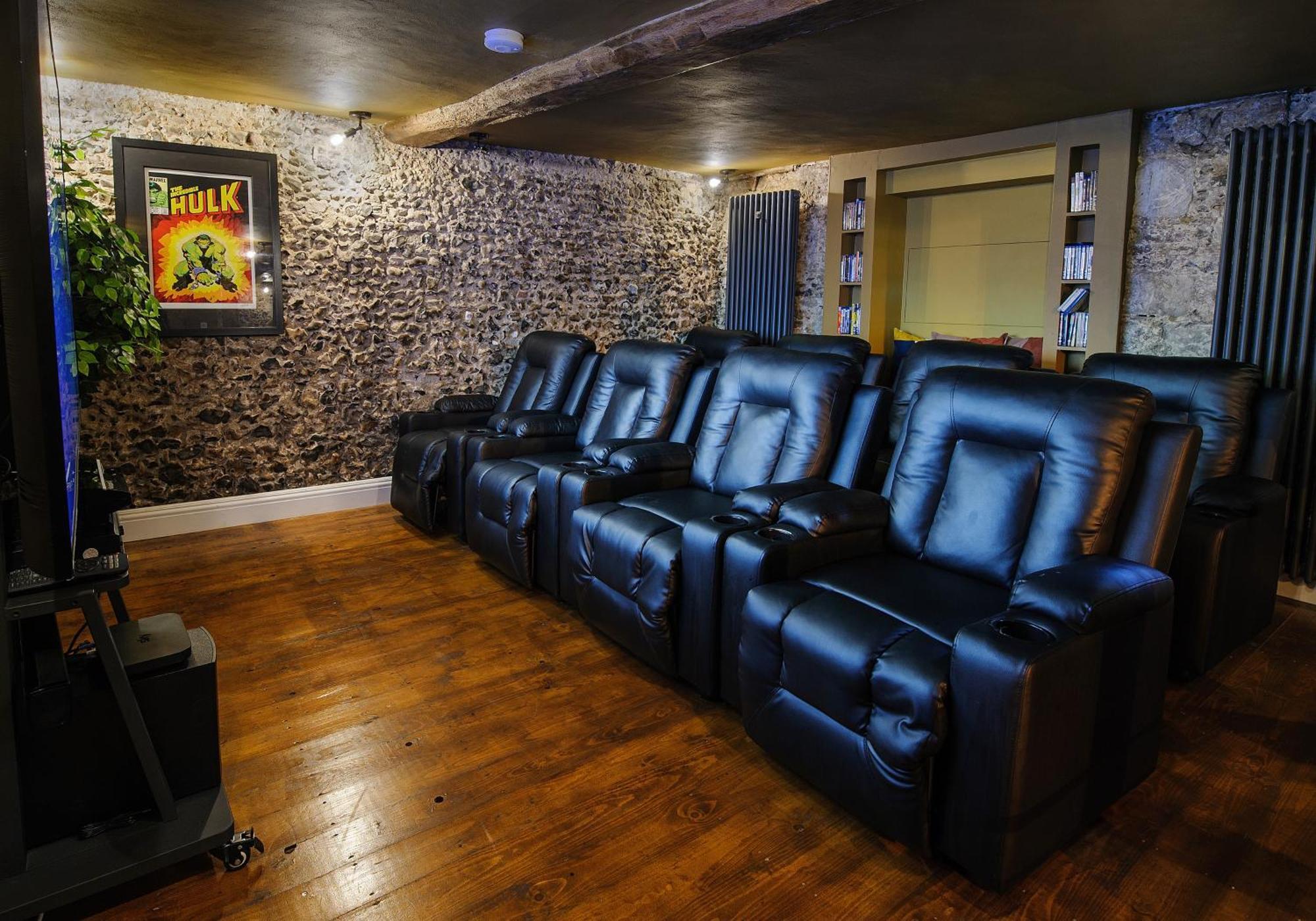 Huge Deluxe 600 Year Old Essex Manor, Hot Tub, Cinema Room, Sky Tv Saffron Walden Kültér fotó